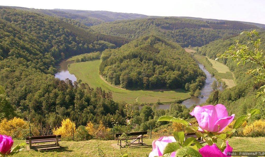 Gite De La Lavandiere A Ucimont Exterior foto