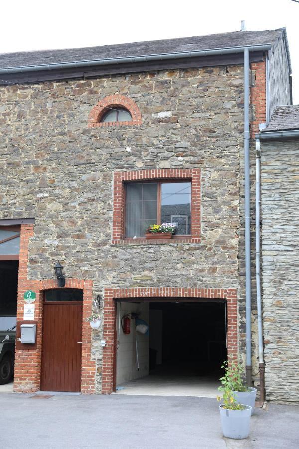 Gite De La Lavandiere A Ucimont Exterior foto